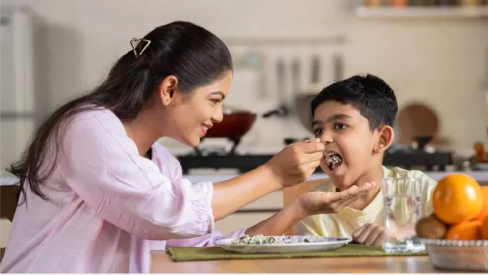 চিনি কমিয়ে দেয় সন্তানের শেখার ক্ষমতা